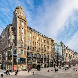 Crown Palace By Adrez Apart Otel Prag